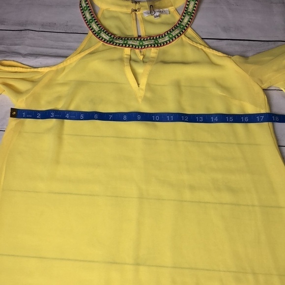 LULUMARI Peek A Boo Blouse w/ Embroidery Sz S - Picture 6 of 9